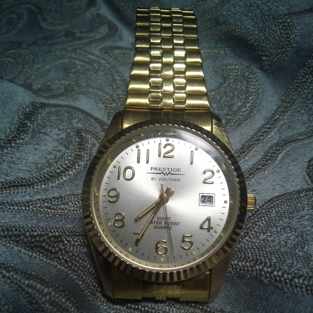 Gold Waltham Prestige Watch 8000M Series